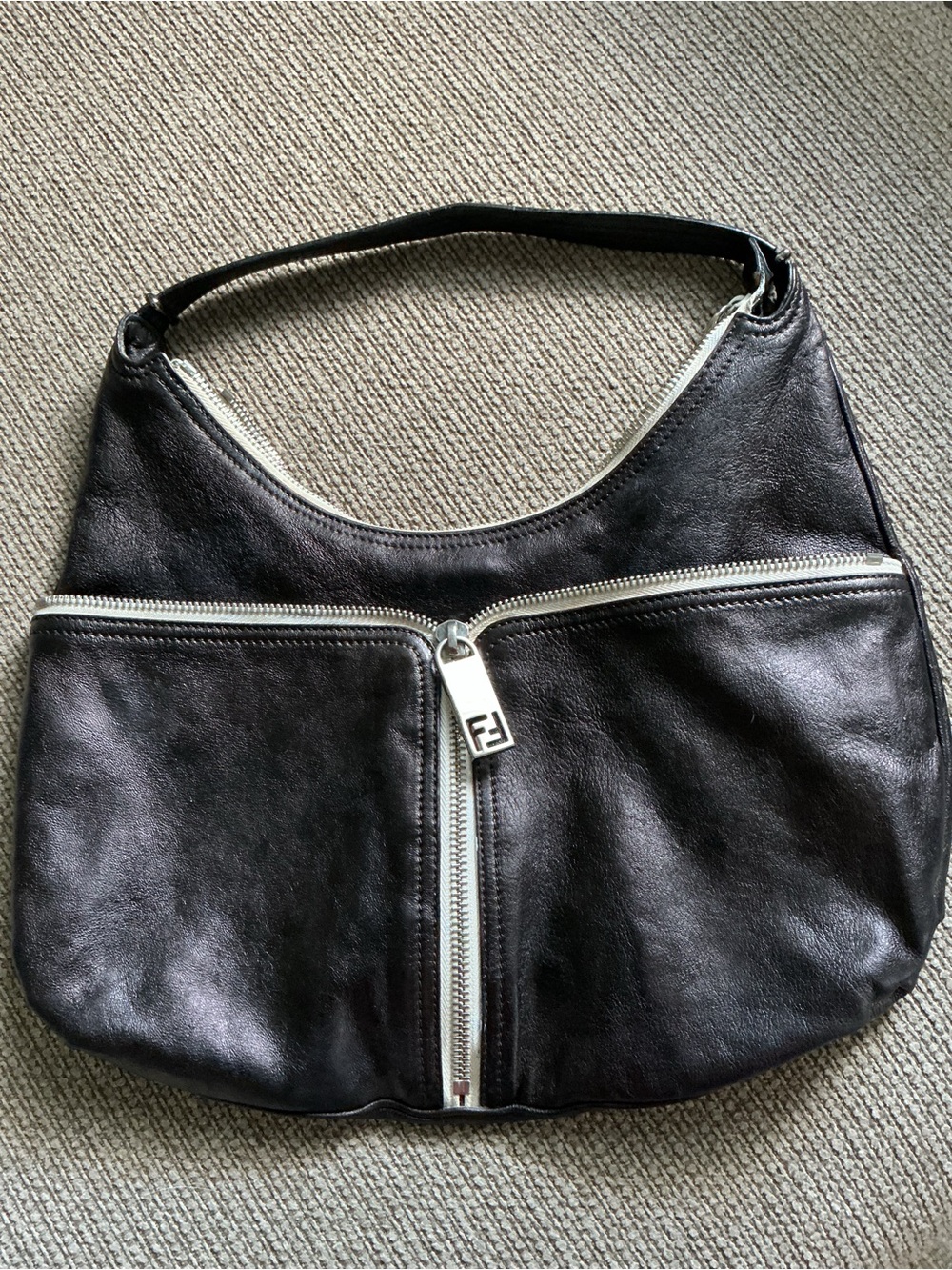 FENDI Leather Shoulder Bag with white Zipper Detail